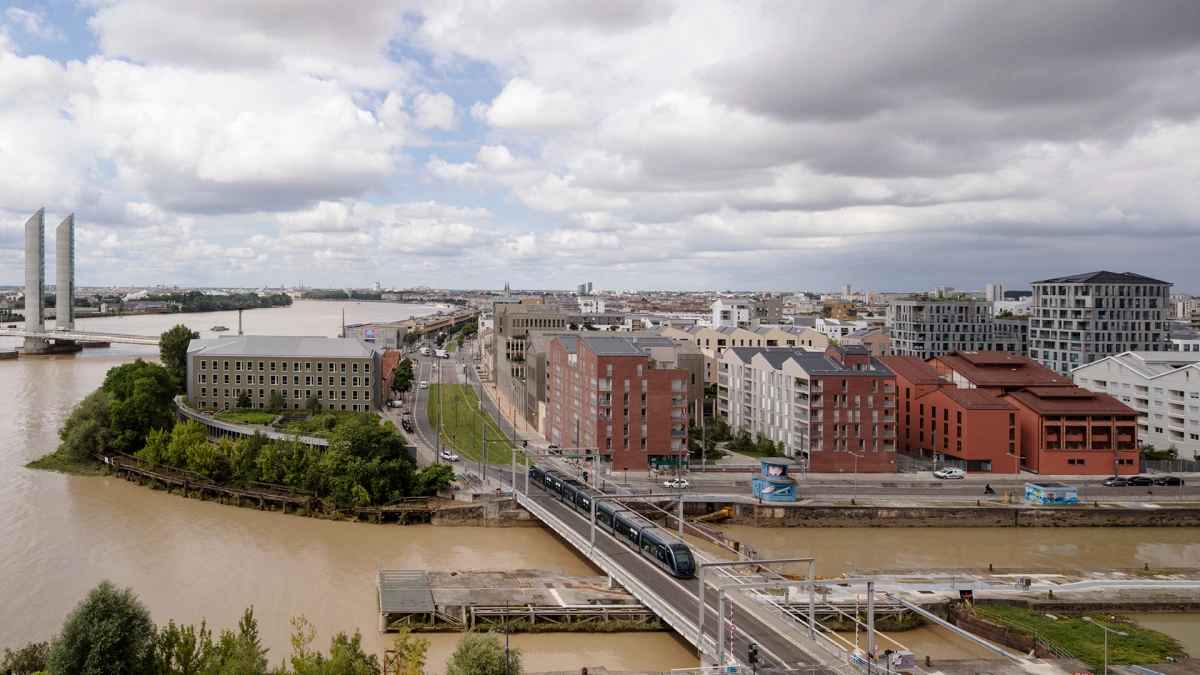 emblem-images-haut-de-page-mb6